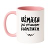 Kubek biało-różowy 330 ml z motywem uśmiechu – doskonały gadżet do pracy