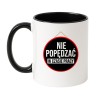 Kubek biało-czarny 330 ml z grafiką i śmiesznym napisem o pracy – sprawdź bestseller