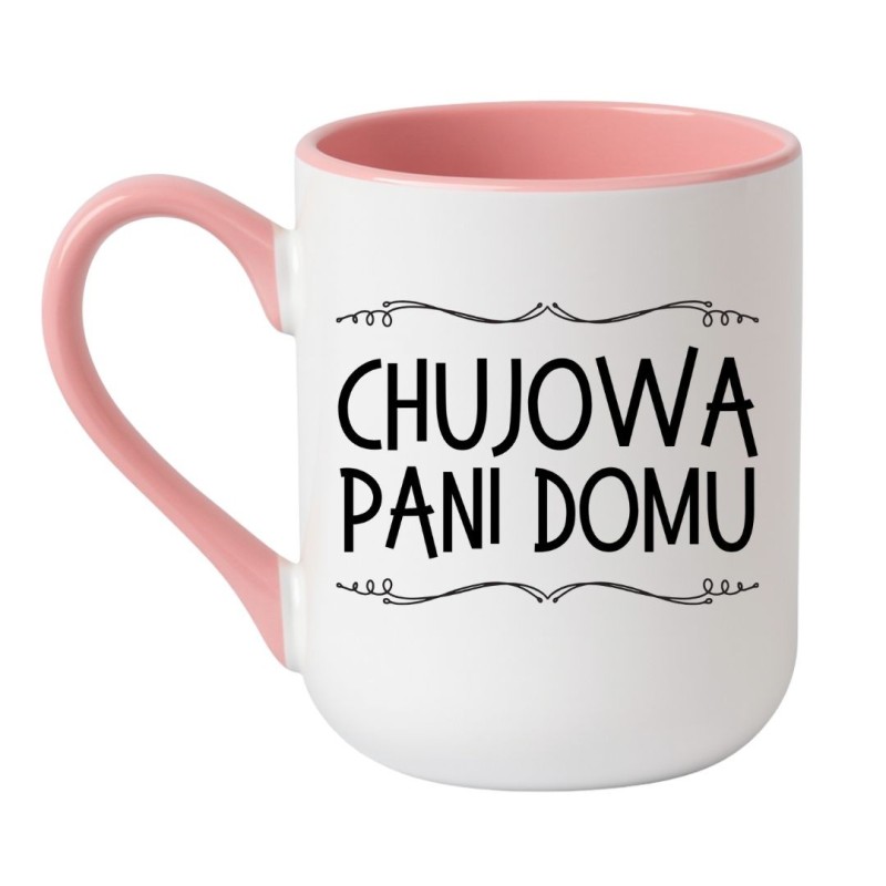 różowy kubek z napisem chujowa pani domu