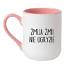 Kubek biało różowy z napisem ŻMIJA ŻMII NIE UGRYZIE