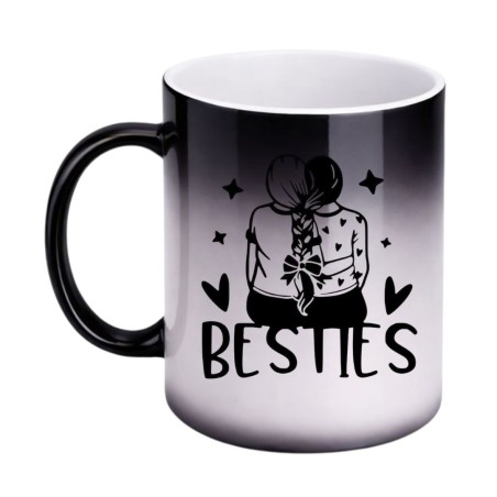 Magiczny kubek zmieniający kolor dla przyjaciółek z napisem BESTIES i postacią dwóch dziewczyn