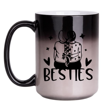 Kubek magiczny dla przyjaciółek z napisem BESTIES i postacią dwóch dziewczyn