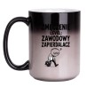 Kubek zmieniający kolor do pracy „Zmęczenie Level: Zawodowy Zapierdalacz”