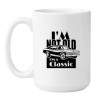 Kubek biały 450 ml z napisem „I’m not old, I’m a classic” i czarną grafiką samochodu.