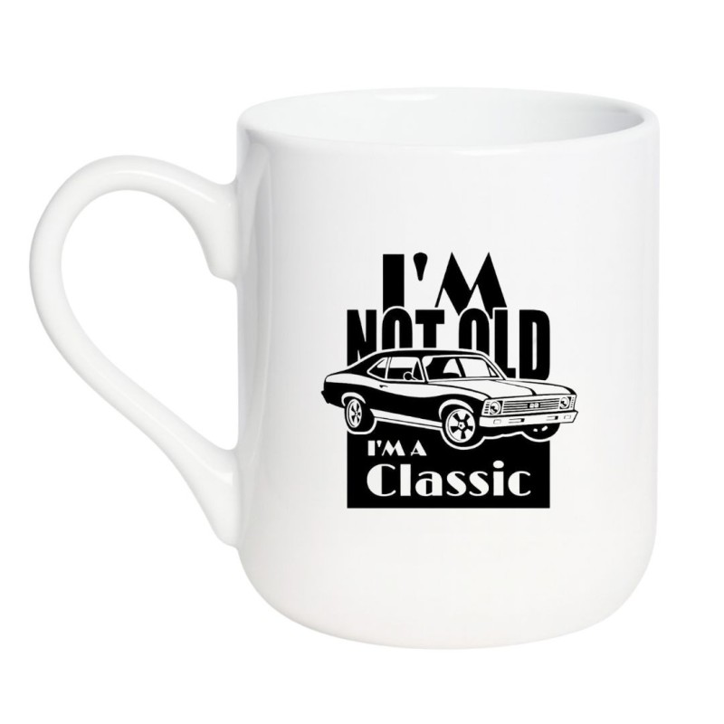 Elegancki kubek biały 330 ml z tekstem „I’m not old, I’m a classic” i motywem retro.