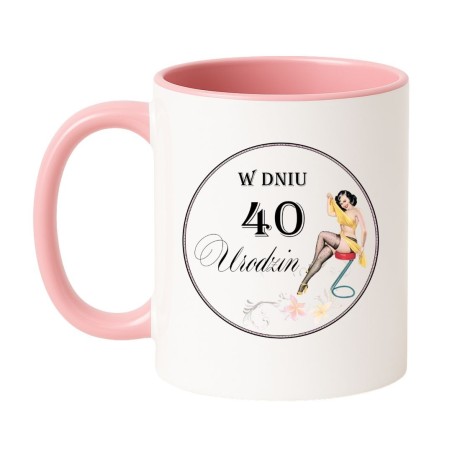 Kubek biało-różowy 330 ml z ilustracją na 40-tkę – zabawny prezent dla kobiety, must-have dla fanek kawy.