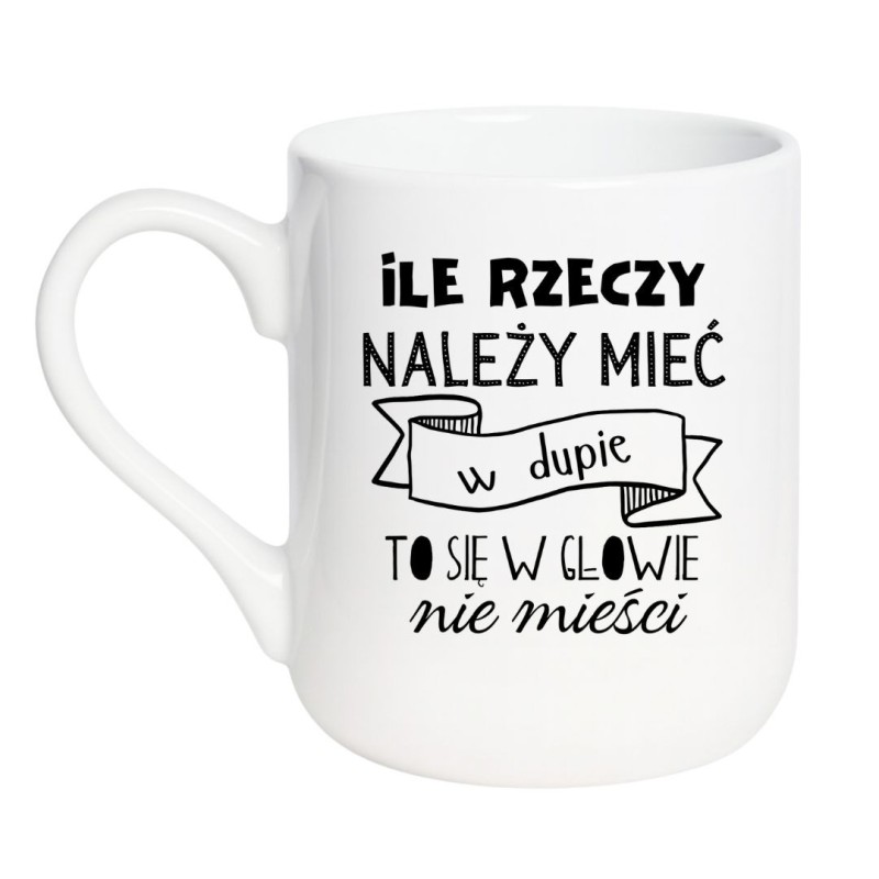 Kubek elegancki biały 330 ml z chamskim nadrukiem – śmieszny kubek z napisem, must-have do pracy.