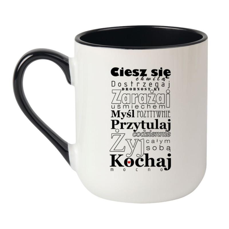 Kubek elegancki biało-czarny 330 ml z motywem tekstowym – prezent dla bliskich